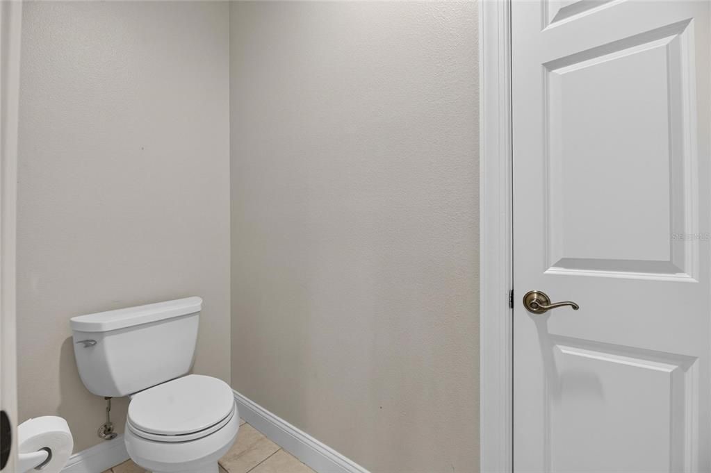 En Venta: $459,000 (4 camas, 2 baños, 2647 Pies cuadrados)