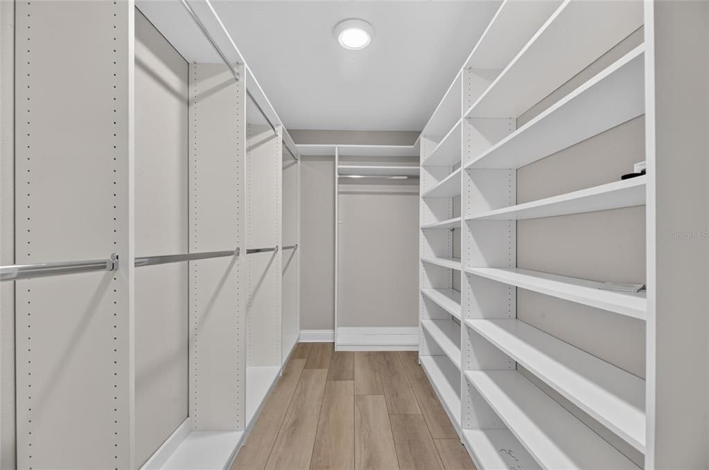 En Venta: $459,000 (4 camas, 2 baños, 2647 Pies cuadrados)