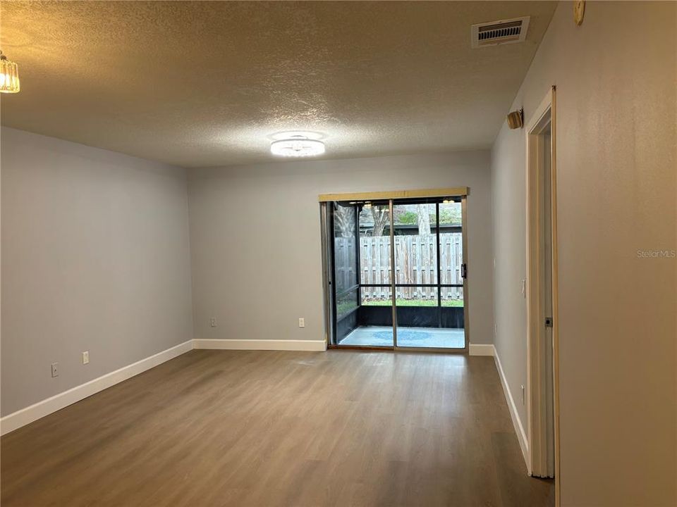 For Sale: $244,000 (2 beds, 2 baths, 1068 Square Feet)