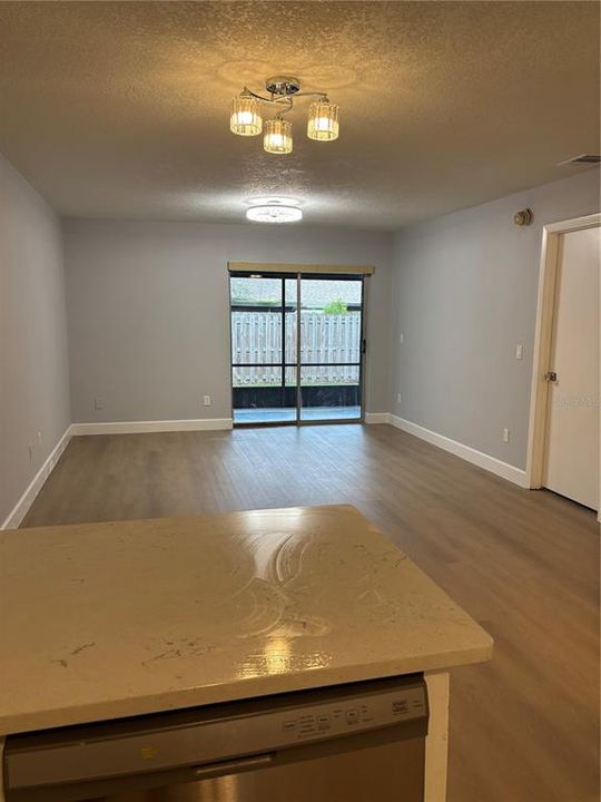 For Sale: $244,000 (2 beds, 2 baths, 1068 Square Feet)
