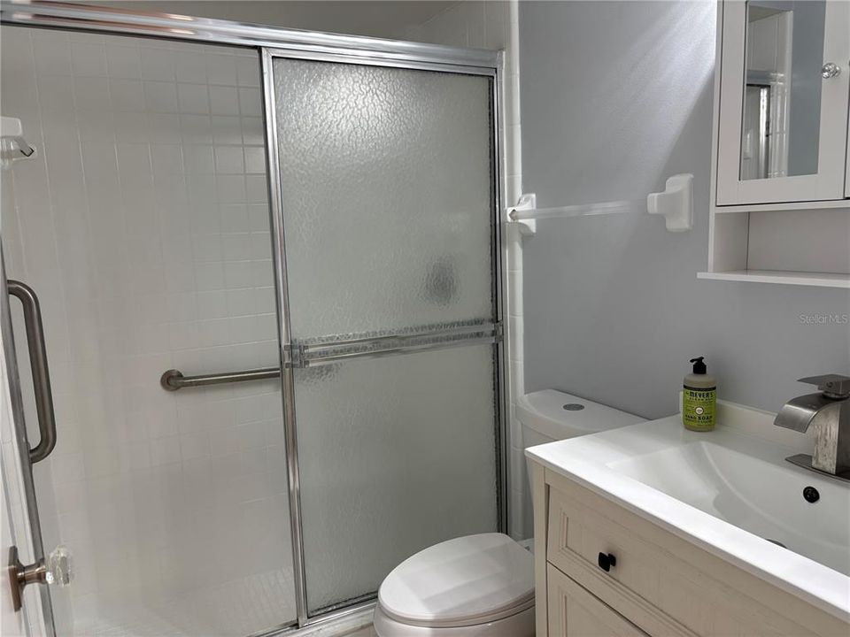 For Sale: $244,000 (2 beds, 2 baths, 1068 Square Feet)
