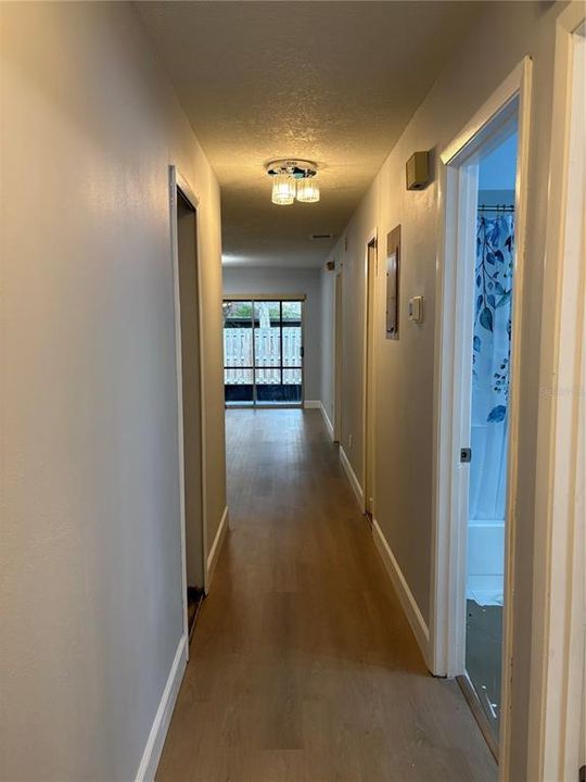For Sale: $244,000 (2 beds, 2 baths, 1068 Square Feet)