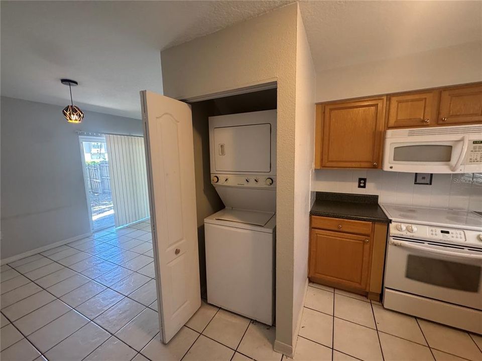 В аренду: $1,750 (2 спален, 2 ванн, 1034 Квадратных фут)