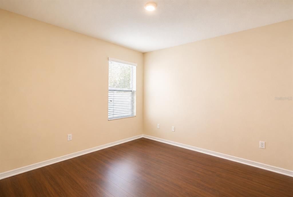 For Rent: $1,899 (3 beds, 2 baths, 1761 Square Feet)