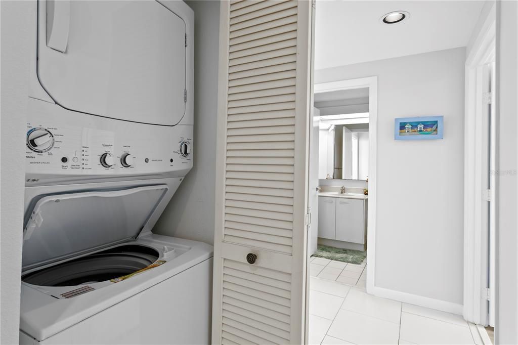 For Rent: $4,500 (2 beds, 2 baths, 1579 Square Feet)