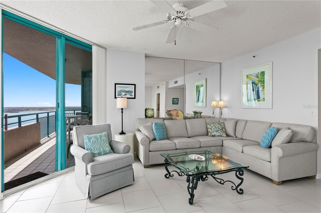 For Rent: $4,500 (2 beds, 2 baths, 1579 Square Feet)