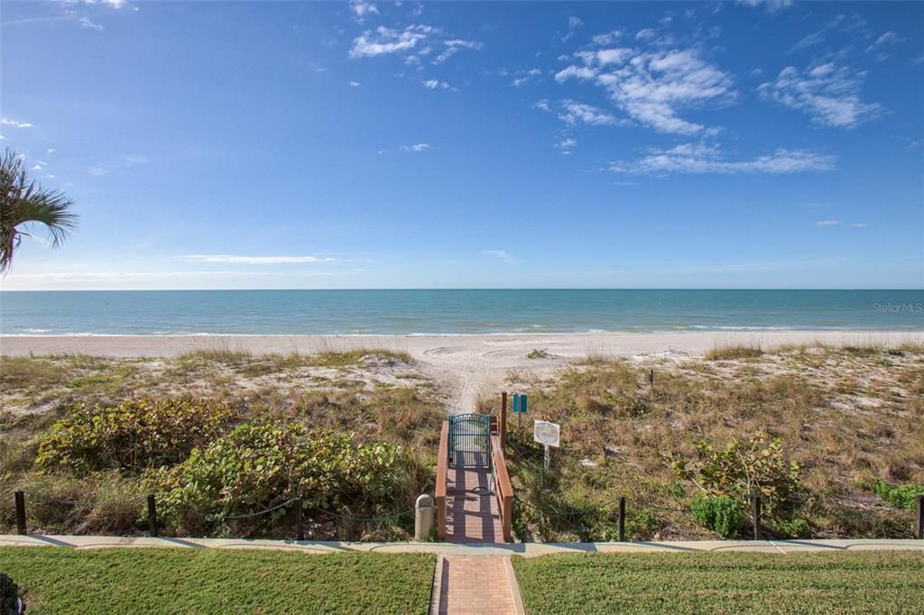 For Rent: $4,500 (2 beds, 2 baths, 1579 Square Feet)