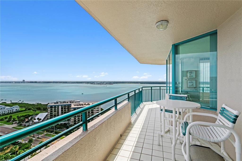 For Rent: $4,500 (2 beds, 2 baths, 1579 Square Feet)