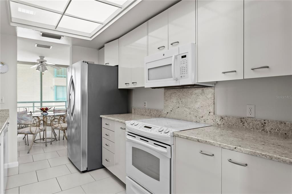 For Rent: $4,500 (2 beds, 2 baths, 1579 Square Feet)