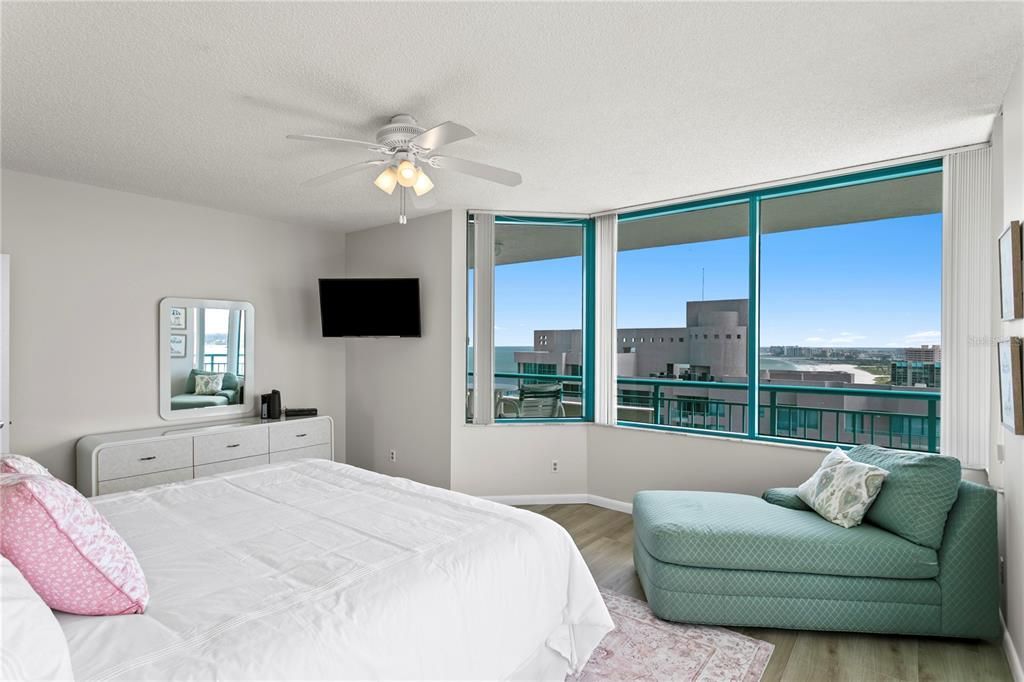 For Rent: $4,500 (2 beds, 2 baths, 1579 Square Feet)