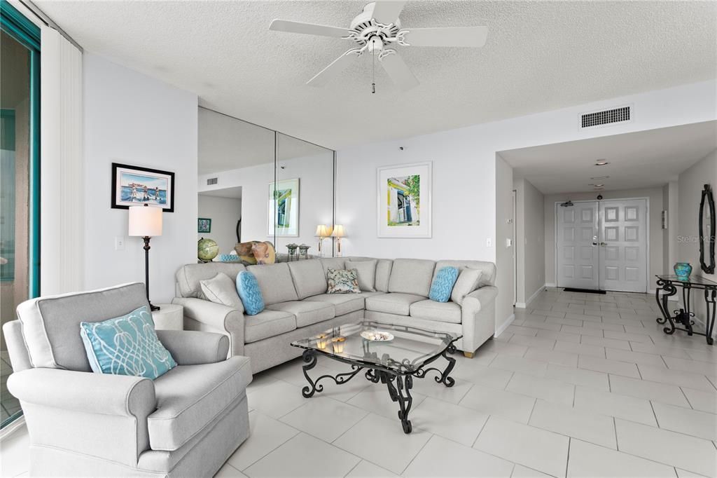 For Rent: $4,500 (2 beds, 2 baths, 1579 Square Feet)