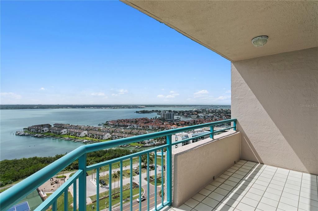 For Rent: $4,500 (2 beds, 2 baths, 1579 Square Feet)