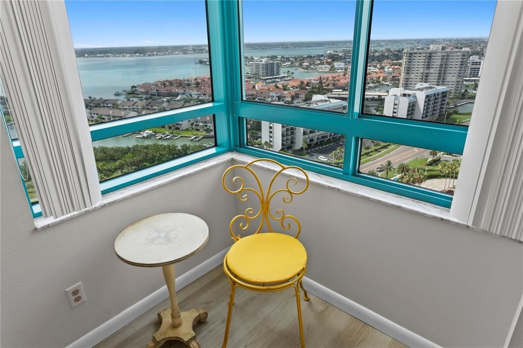 For Rent: $4,500 (2 beds, 2 baths, 1579 Square Feet)
