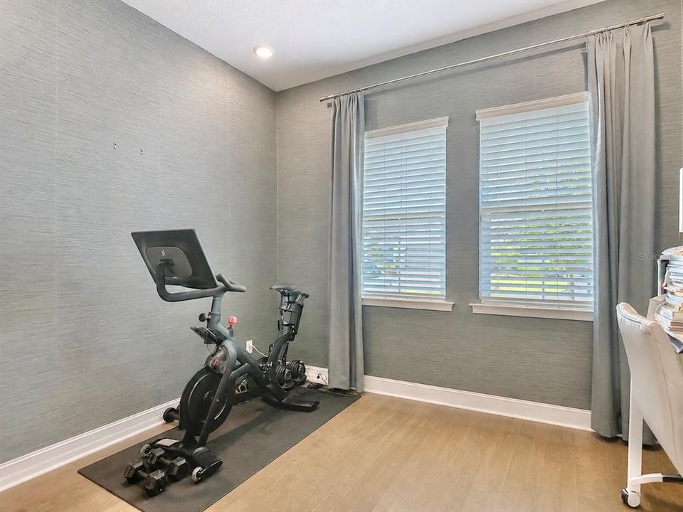 En Venta: $1,299,900 (4 camas, 3 baños, 3291 Pies cuadrados)
