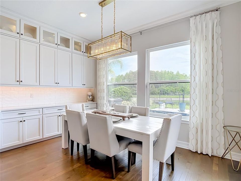 En Venta: $1,299,900 (4 camas, 3 baños, 3291 Pies cuadrados)
