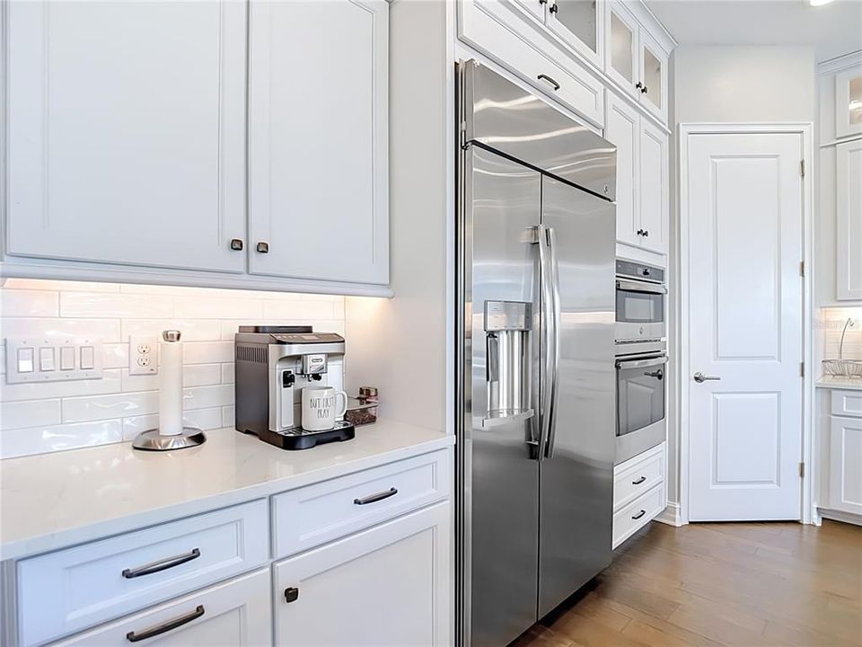 En Venta: $1,299,900 (4 camas, 3 baños, 3291 Pies cuadrados)