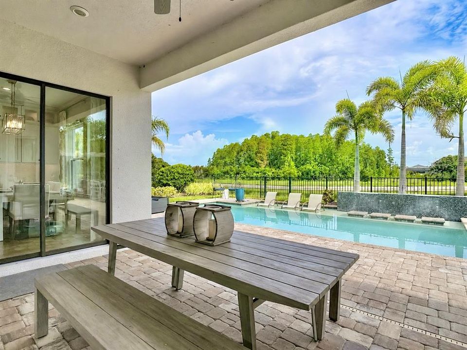 En Venta: $1,299,900 (4 camas, 3 baños, 3291 Pies cuadrados)