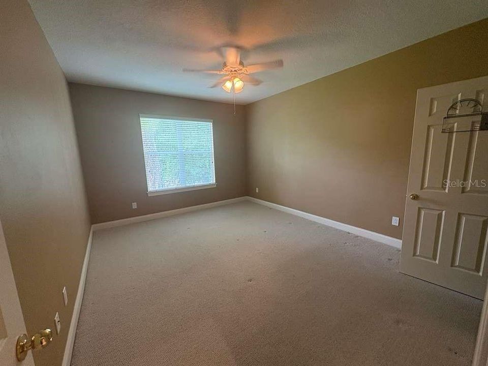 For Sale: $449,000 (4 beds, 2 baths, 2752 Square Feet)