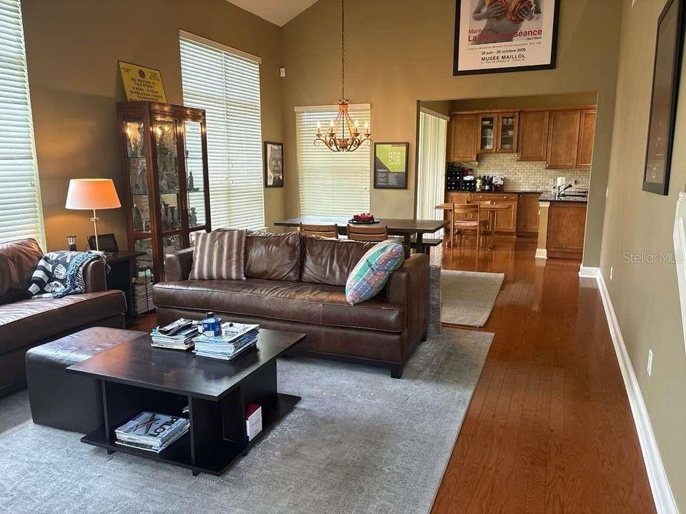 For Sale: $449,000 (4 beds, 2 baths, 2752 Square Feet)