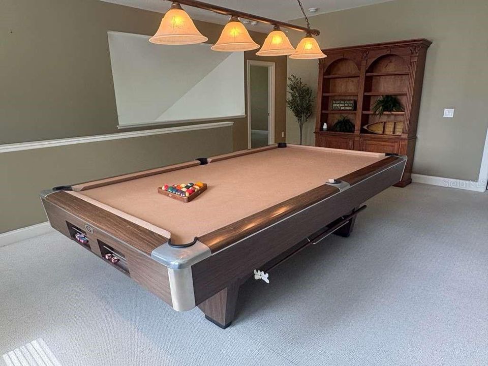 For Sale: $449,000 (4 beds, 2 baths, 2752 Square Feet)