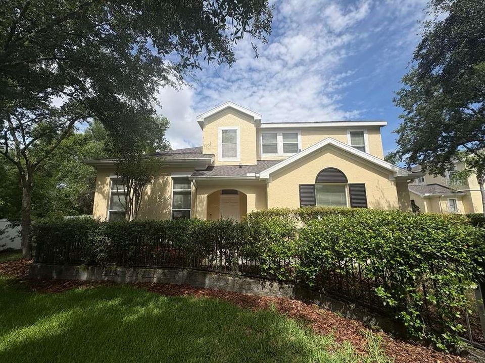 For Sale: $449,000 (4 beds, 2 baths, 2752 Square Feet)
