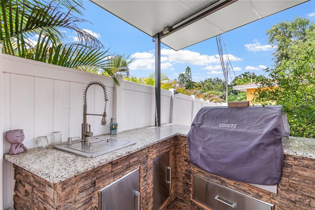 En Venta: $360,000 (2 camas, 2 baños, 996 Pies cuadrados)