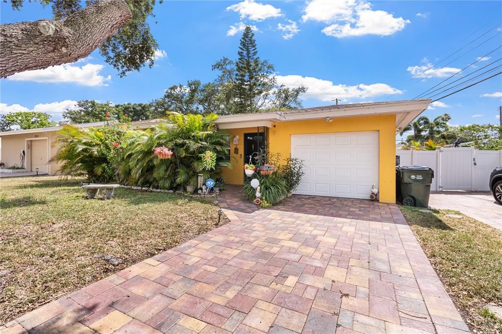 En Venta: $360,000 (2 camas, 2 baños, 996 Pies cuadrados)