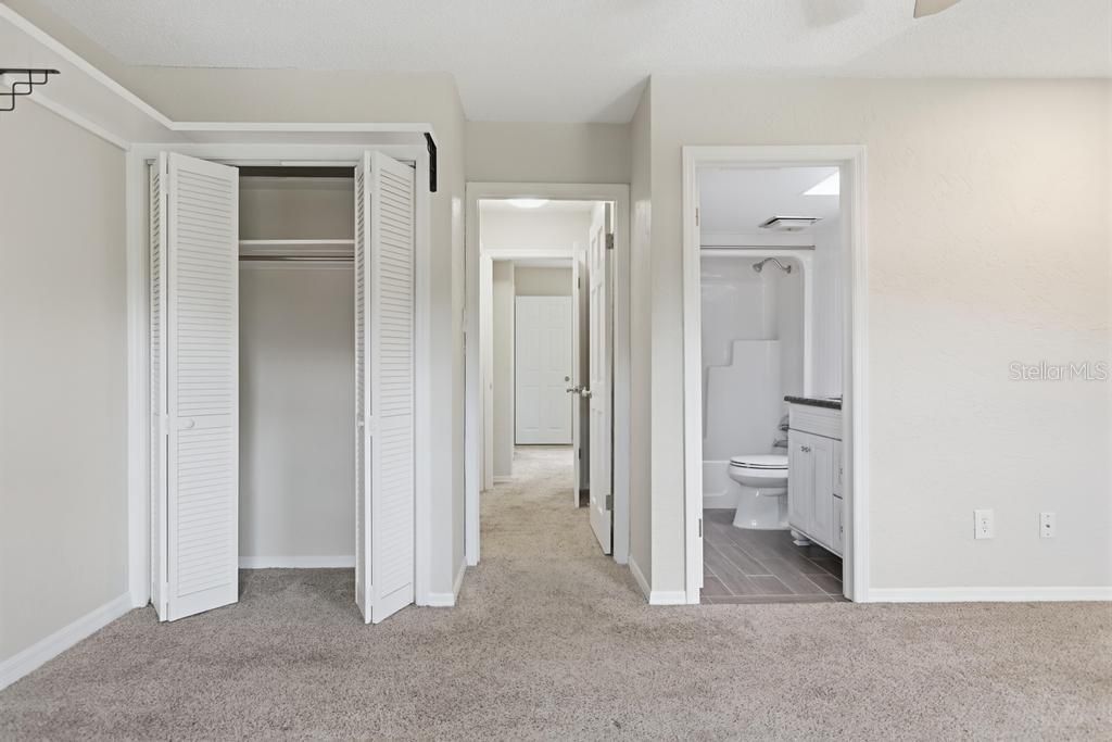 For Sale: $237,000 (2 beds, 2 baths, 1360 Square Feet)