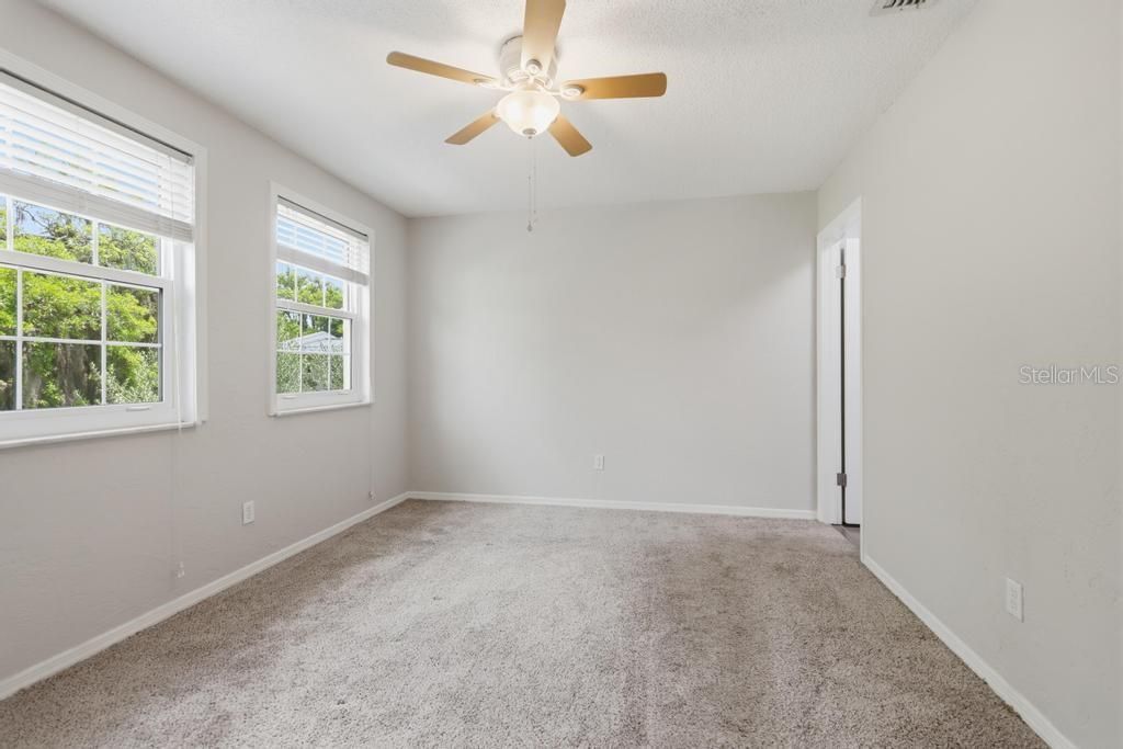 For Sale: $237,000 (2 beds, 2 baths, 1360 Square Feet)