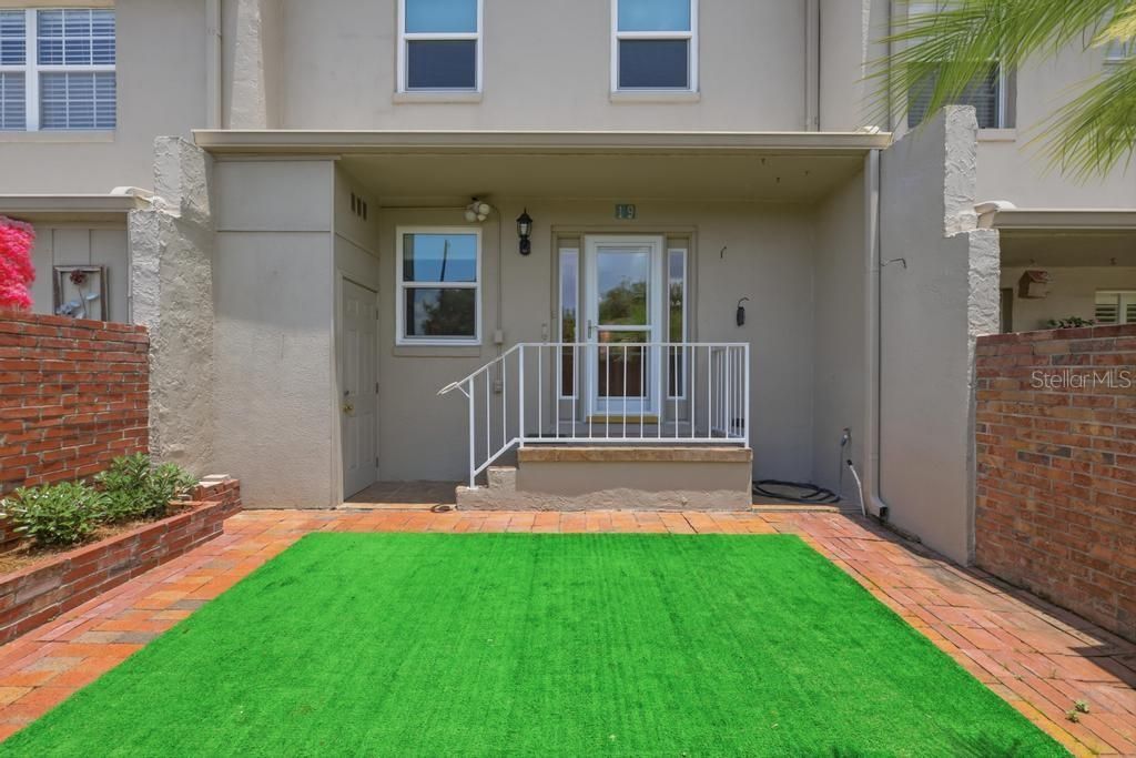 For Sale: $237,000 (2 beds, 2 baths, 1360 Square Feet)