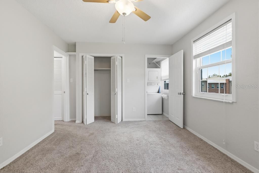 For Sale: $237,000 (2 beds, 2 baths, 1360 Square Feet)