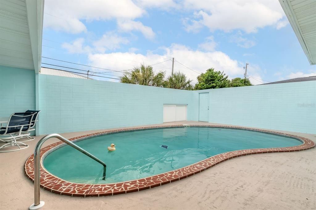 For Sale: $525,000 (2 beds, 2 baths, 1649 Square Feet)