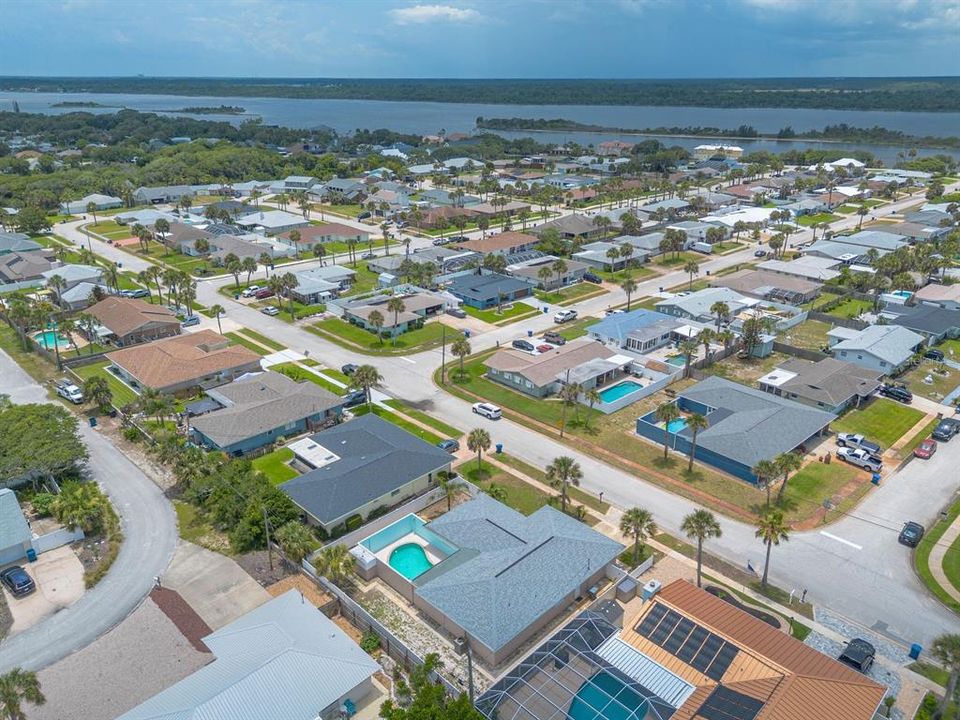 For Sale: $525,000 (2 beds, 2 baths, 1649 Square Feet)