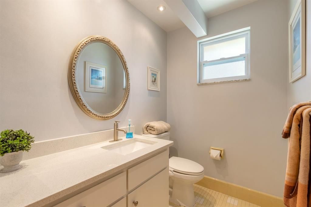 For Sale: $525,000 (2 beds, 2 baths, 1649 Square Feet)