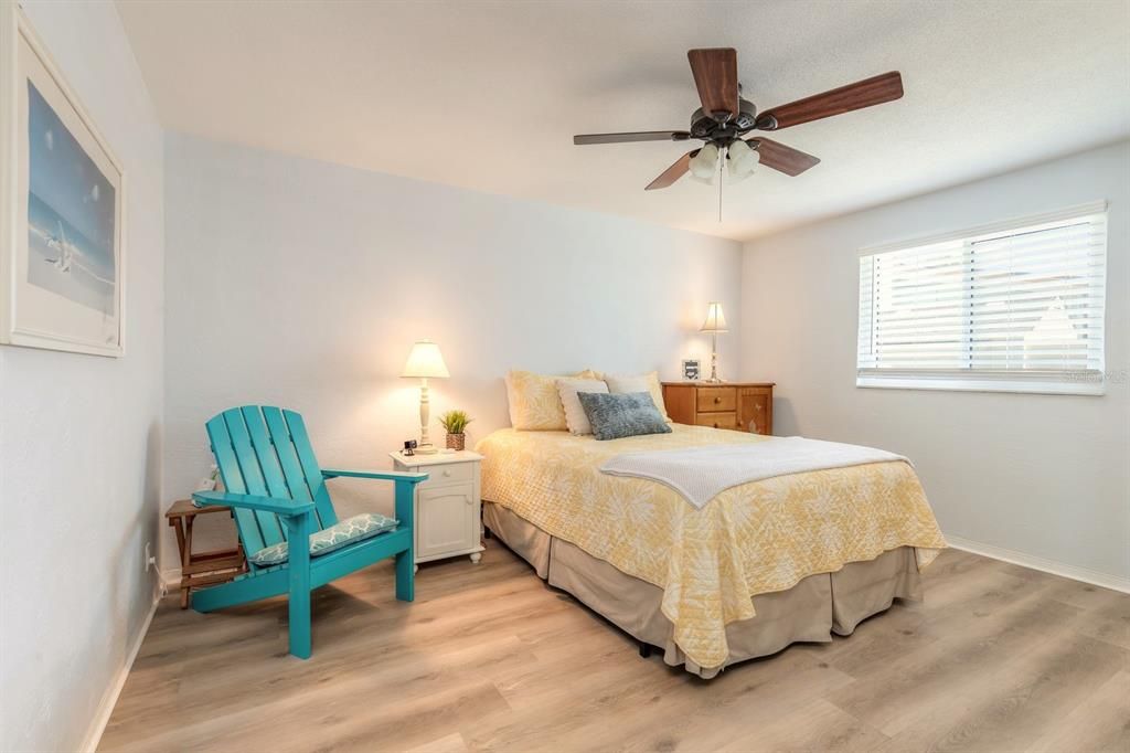 For Sale: $525,000 (2 beds, 2 baths, 1649 Square Feet)