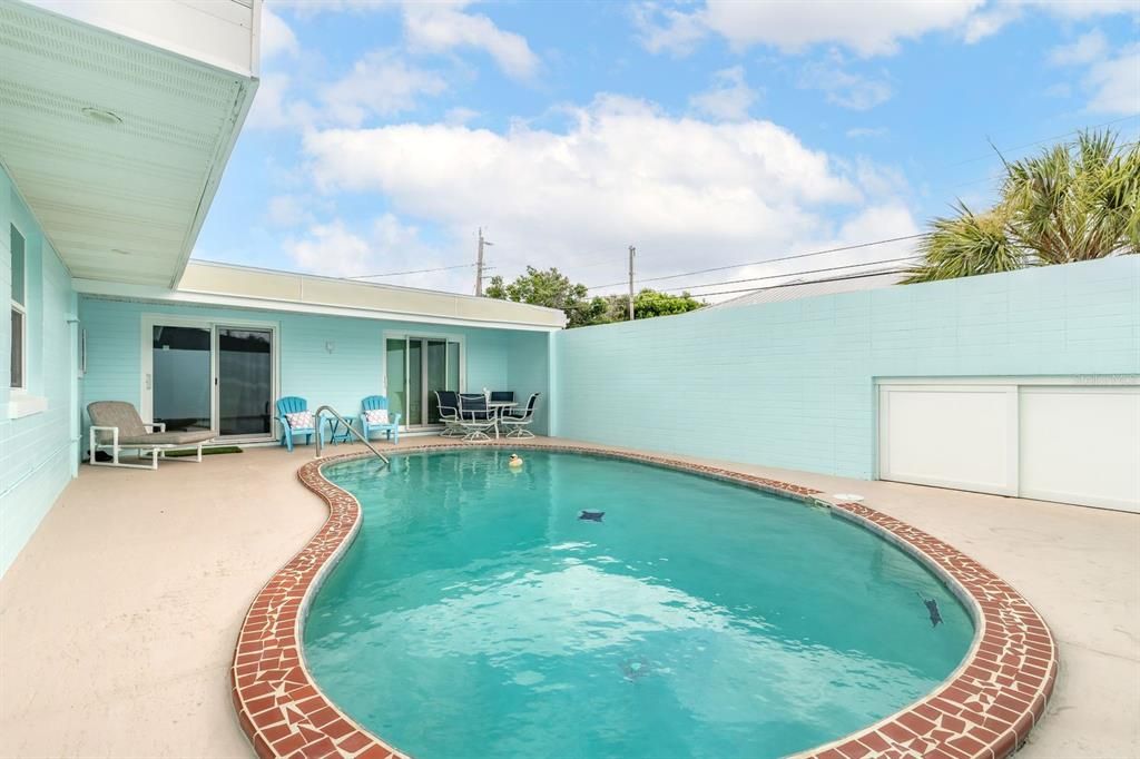 For Sale: $525,000 (2 beds, 2 baths, 1649 Square Feet)