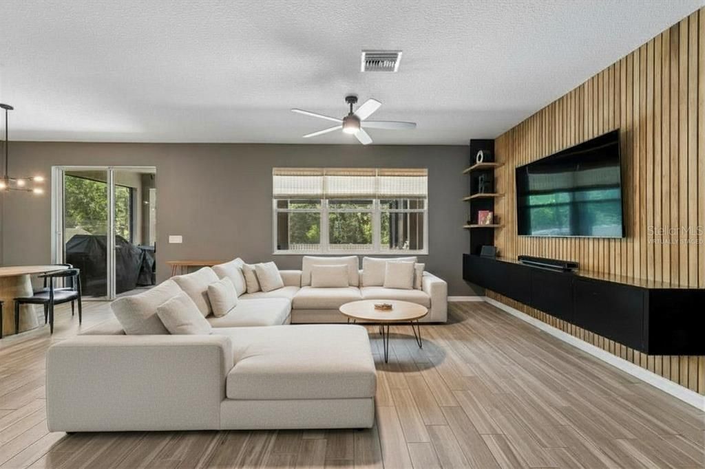 На продажу: $547,900 (4 спален, 3 ванн, 2313 Квадратных фут)