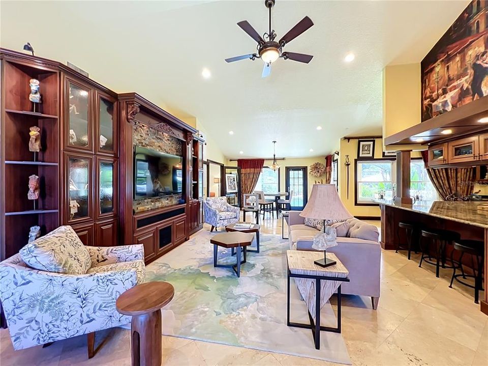For Sale: $550,000 (3 beds, 2 baths, 1820 Square Feet)