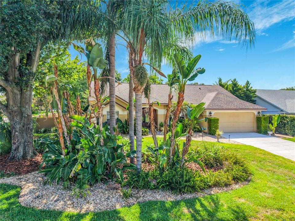 For Sale: $550,000 (3 beds, 2 baths, 1820 Square Feet)