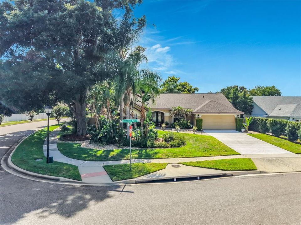 For Sale: $550,000 (3 beds, 2 baths, 1820 Square Feet)
