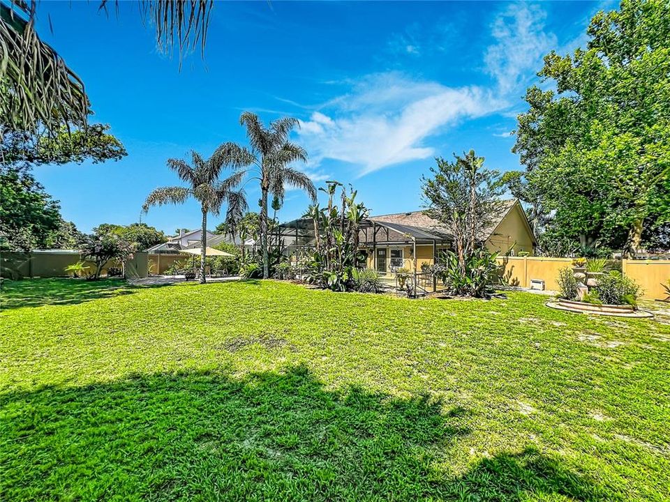 For Sale: $550,000 (3 beds, 2 baths, 1820 Square Feet)