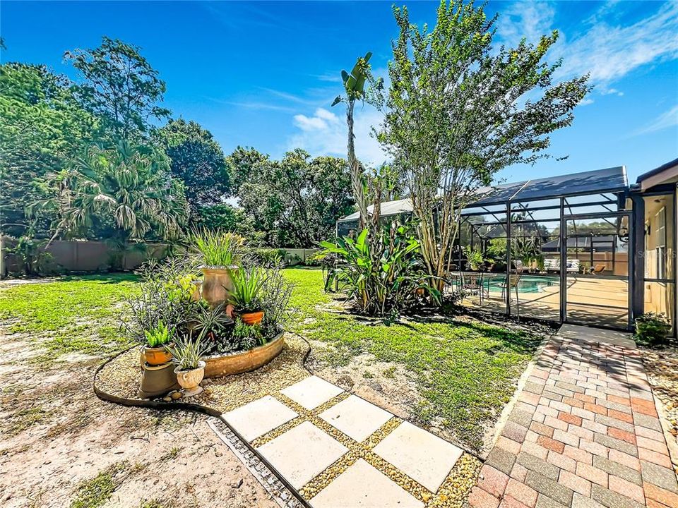For Sale: $550,000 (3 beds, 2 baths, 1820 Square Feet)