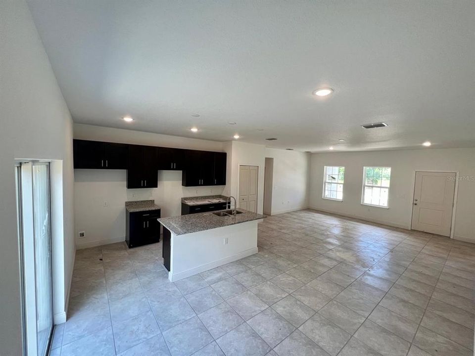 For Sale: $264,990 (4 beds, 2 baths, 1580 Square Feet)