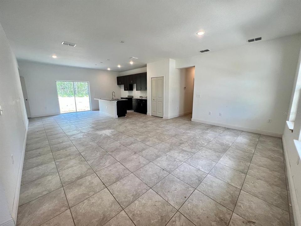 For Sale: $264,990 (4 beds, 2 baths, 1580 Square Feet)