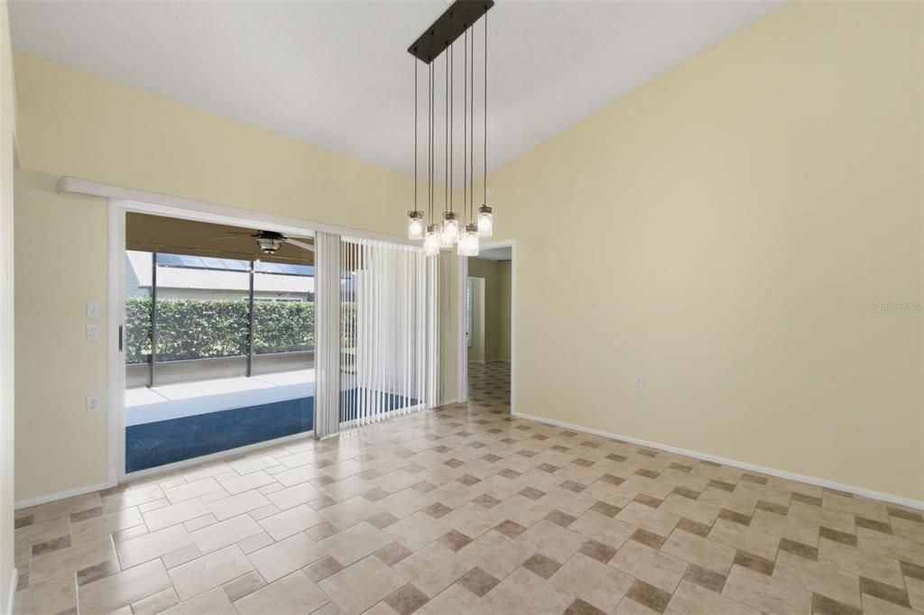 For Sale: $299,900 (2 beds, 2 baths, 1549 Square Feet)