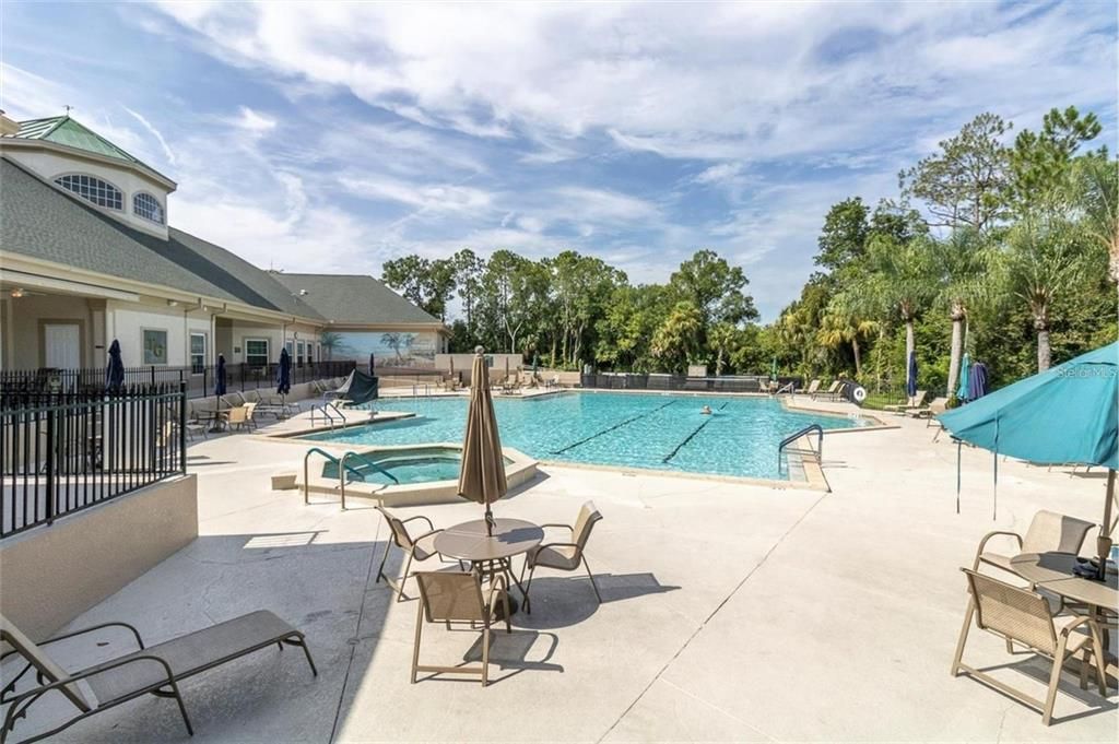 For Sale: $299,900 (2 beds, 2 baths, 1549 Square Feet)