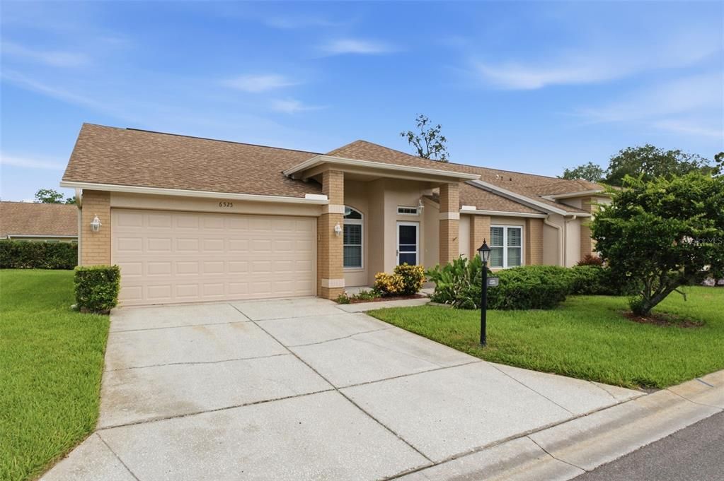For Sale: $299,900 (2 beds, 2 baths, 1549 Square Feet)