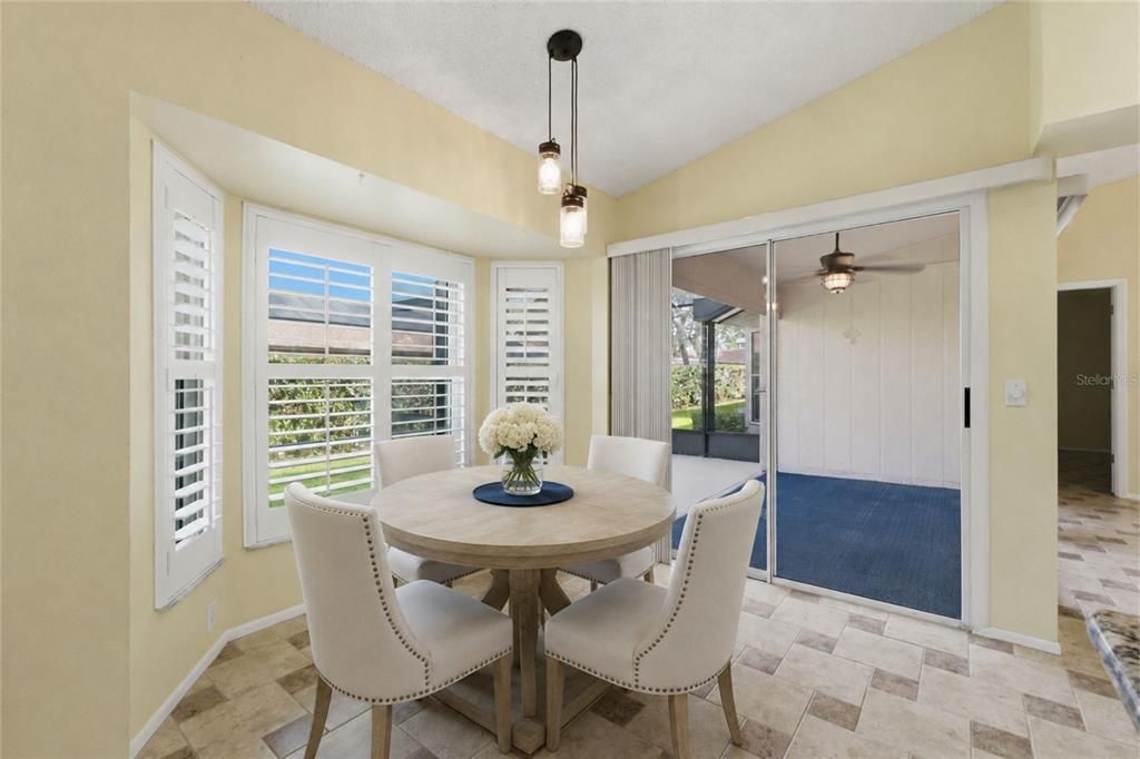For Sale: $299,900 (2 beds, 2 baths, 1549 Square Feet)