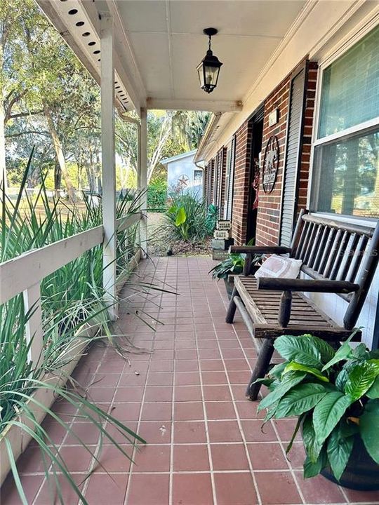 For Sale: $345,000 (4 beds, 2 baths, 1631 Square Feet)
