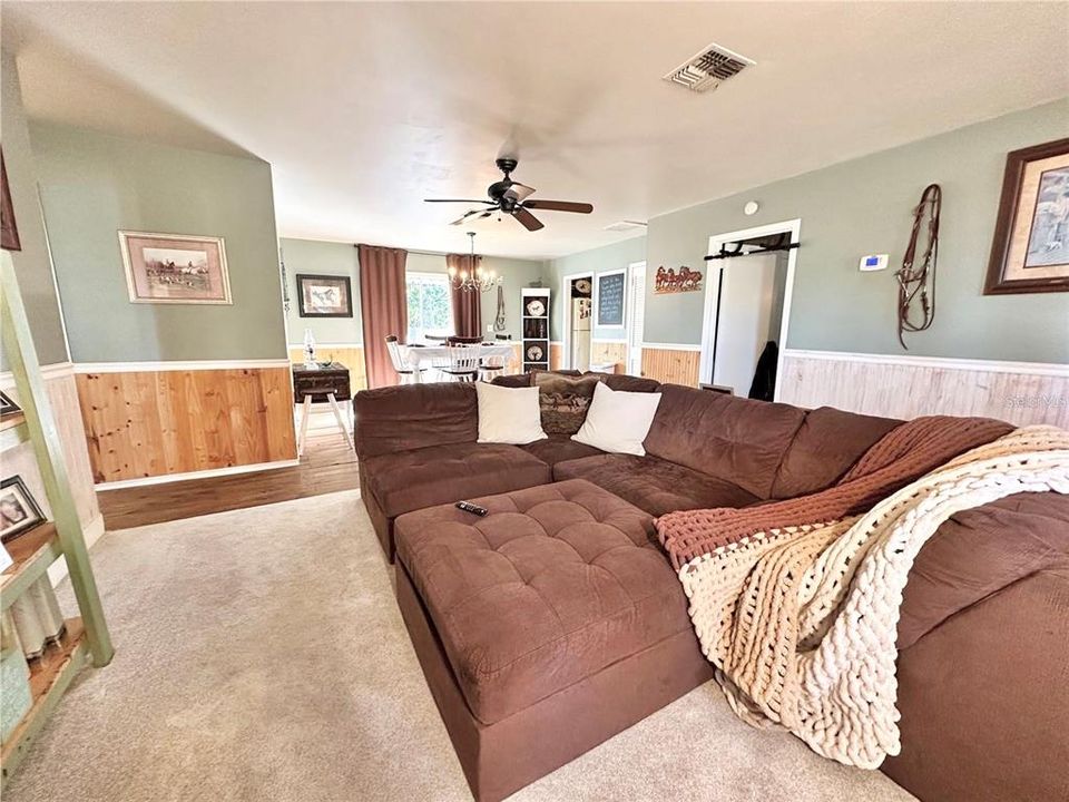 For Sale: $345,000 (4 beds, 2 baths, 1631 Square Feet)